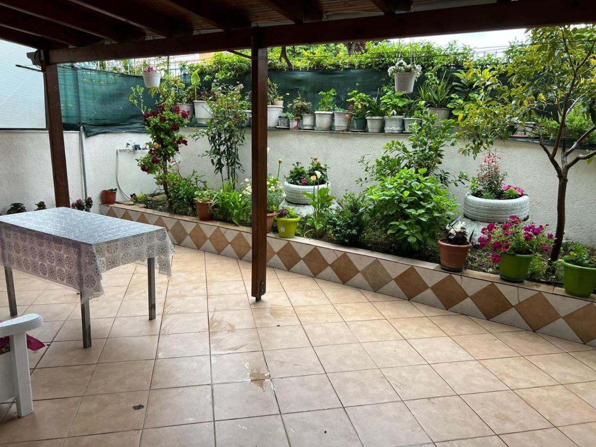 Goni Guest House Sarandë Buitenkant foto