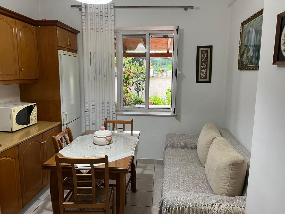 Goni Guest House Sarandë Buitenkant foto